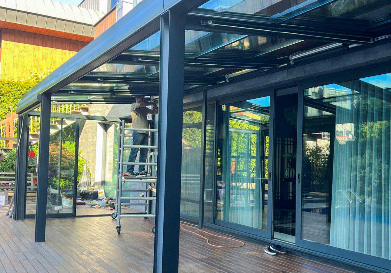 Pergola with Roof