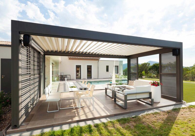 Pergola-with-Roof-Retractable-Garden-Roof-Sliding-Aluminium-Louvered-Roof-for-Veranda-and-Garden UK
