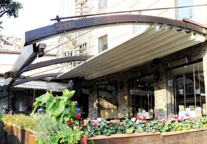Pergola-with-roof-Awning-UK-Commercial-Retractable-Garden-Pergolas-wall-mounted-outdoor-pergola-with-Lights