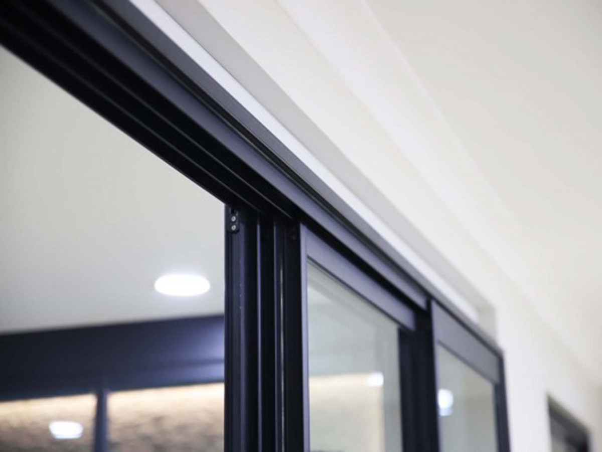 Frameless-Sliding-Glass-Patio-Doors-Low-Threshold-Sliding-Doors