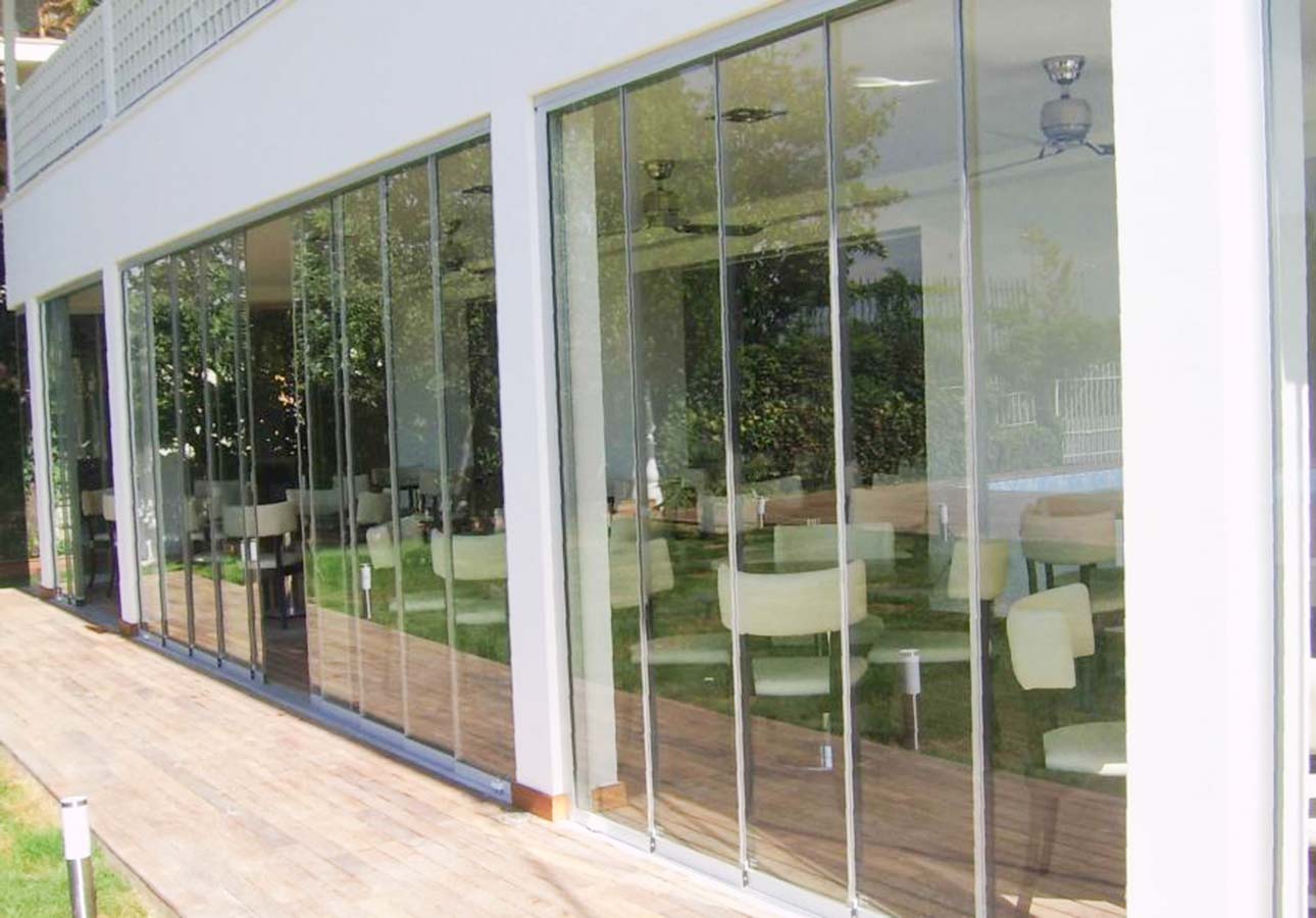 Frameless Sliding Glass Doors for Seamless Patio - Veranda 38 External-Frameless-Glass-Sliding-Doors-UK