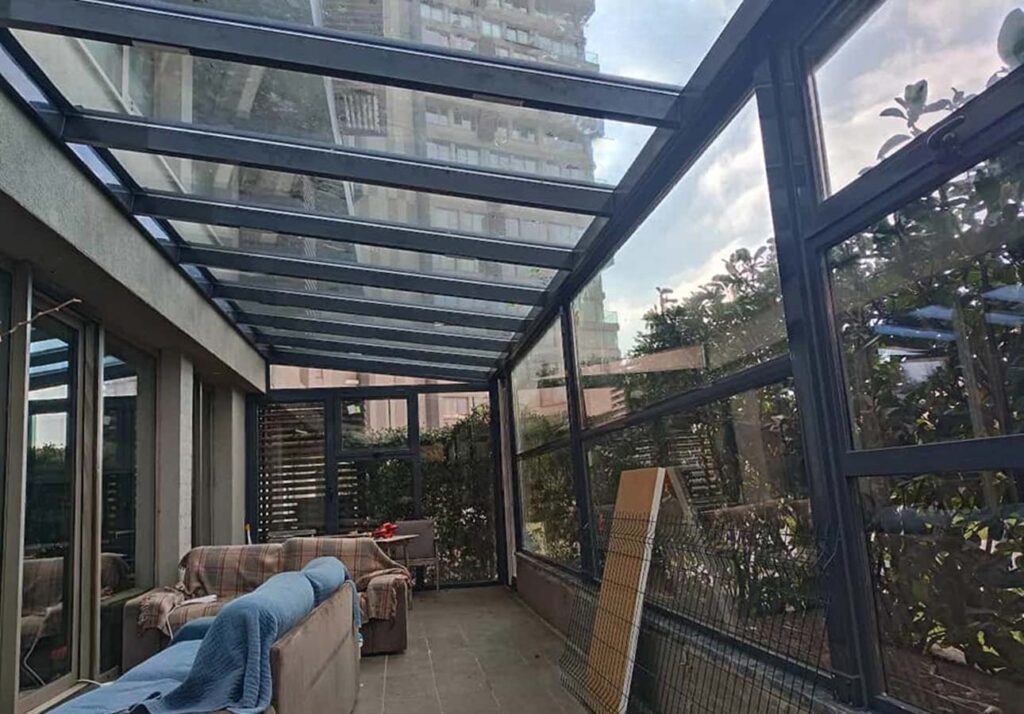 Fixed Glass Roof Pergola - Elegant Outdoor Roof Solutions 23 Fixed-Glass-Roof-Gazebo-UK-LONDON-LOCAL-Company