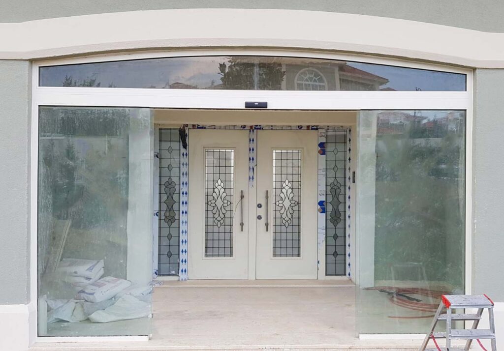 Automatic Sliding Doors 9 Retractable-Glass-Roof-System-UK