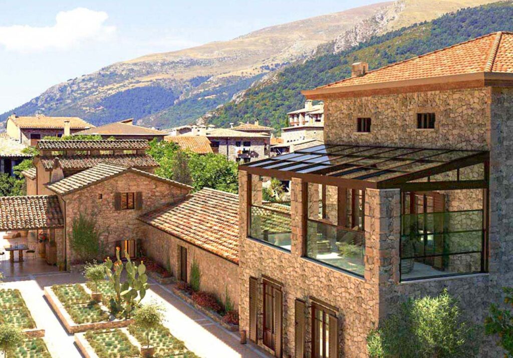 Veranda-Retractable Glass Roof Conservatories Creating Stylish Outdoor Spaces in the UK