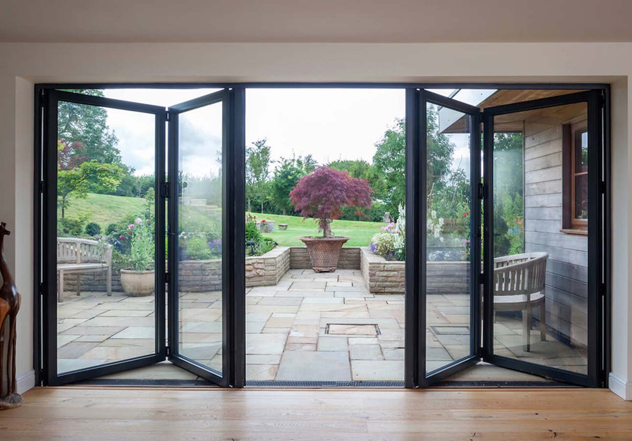 Glass-Retractable-Roof-System--glass-opening-roof-UK
