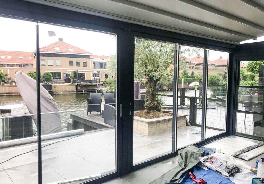 Aluminium Sliding Patio Doors - Practical, Secure, and Stylish 27 sliding-patio-doors-with-aluminium-frame-and-glass-UK
