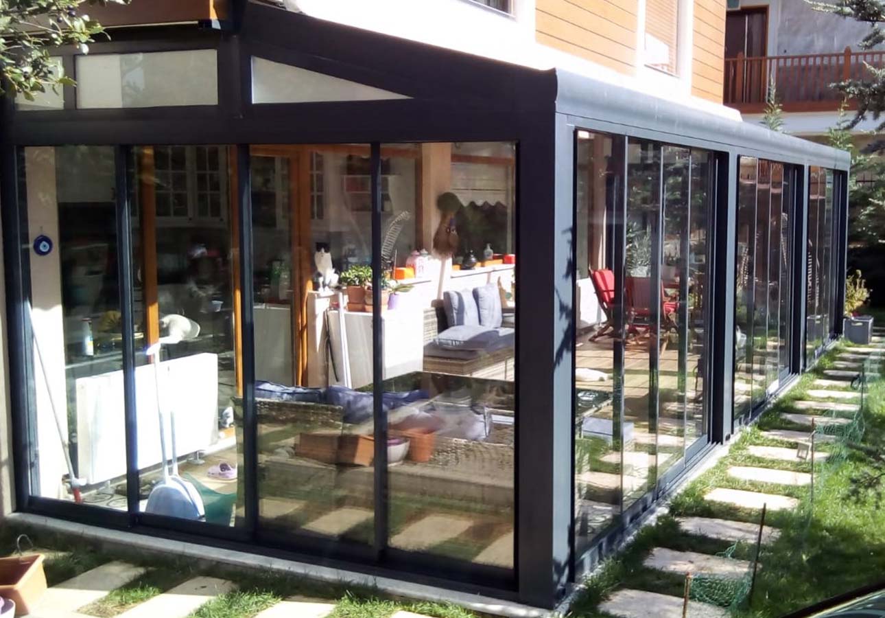 Bifolding-patio-doors-External-premium-Folding-Doors-UK-London-Local
