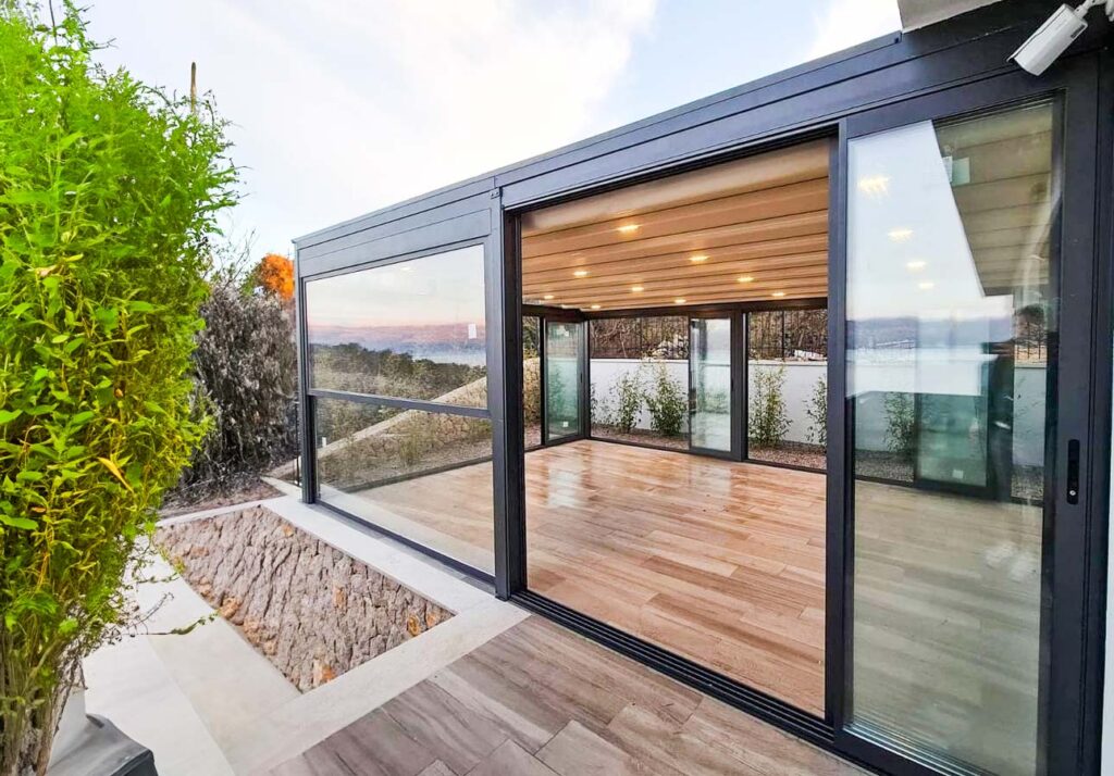 sliding-patio-glass-door-with-blinds-UK