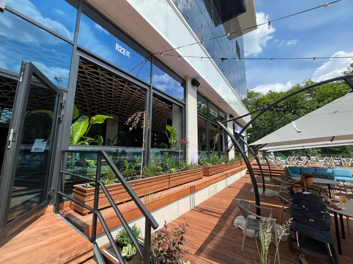 Restaurant with guillotine glass frontage open